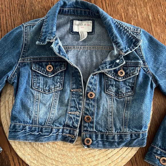 Forever21 Girls Denim Jeans Jacket Size 5/6 - Picture 2 of 5